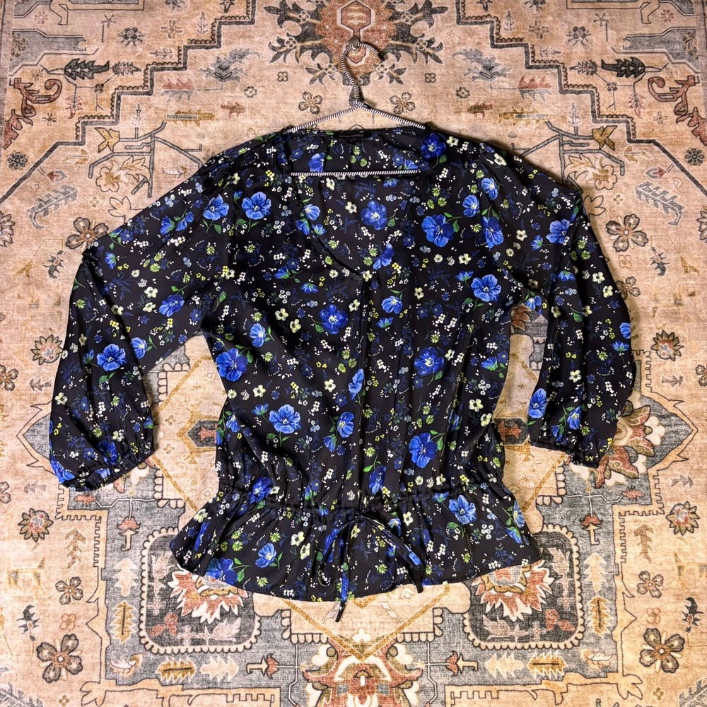 Banana Republic Blue Floral V-Neck Business Blouse Black Long Sleeve Size Medium